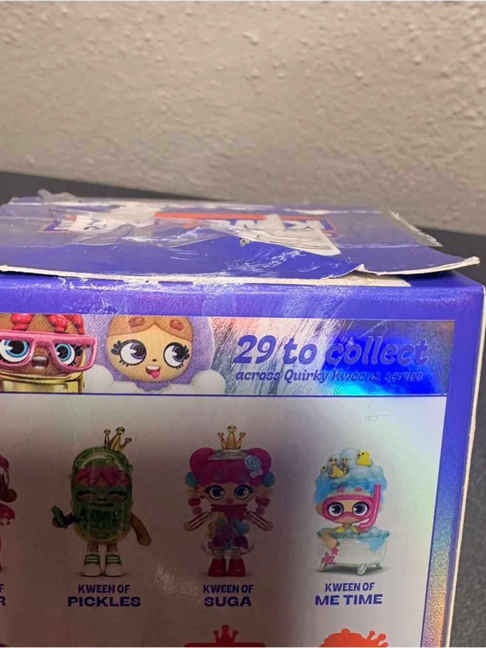 Kweenie‎ Quirky Kweens Mystery Figure - Blue/Pink